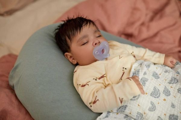Philips Avent Soothie Ortodontik Saklama Kutulu 2li Emzik 0-6 Ay - Erkek