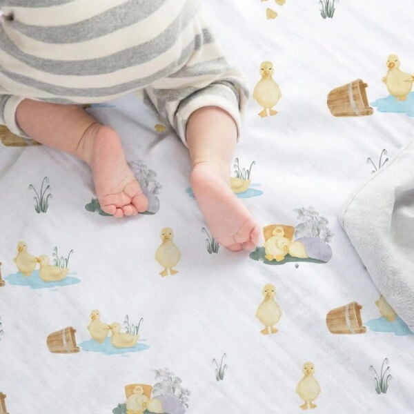 Deux Lapins Müslin Bebek Örtüsü - Petits Caneton 120x120